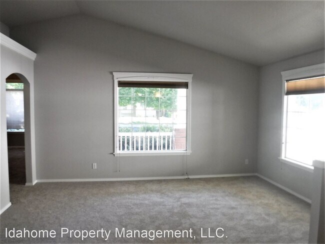 Building Photo - 3 br, 2 bath House - 4929 W Ravenscroft St