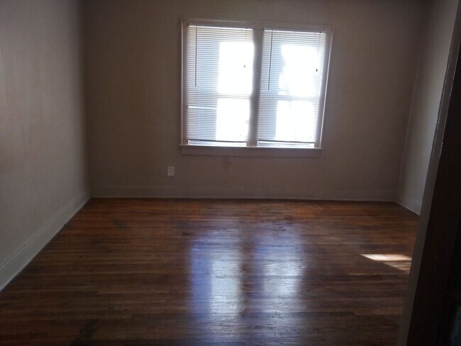 Foto del edificio - 203-203 E Mount Vernon St