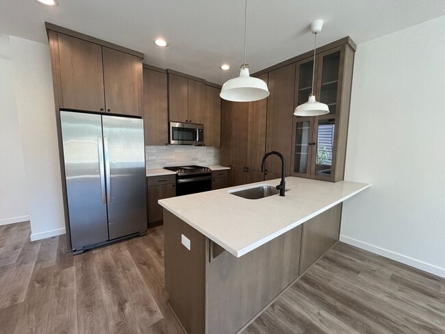 Building Photo - Beautiful 4Bd + 3Ba Home in North Portland...
