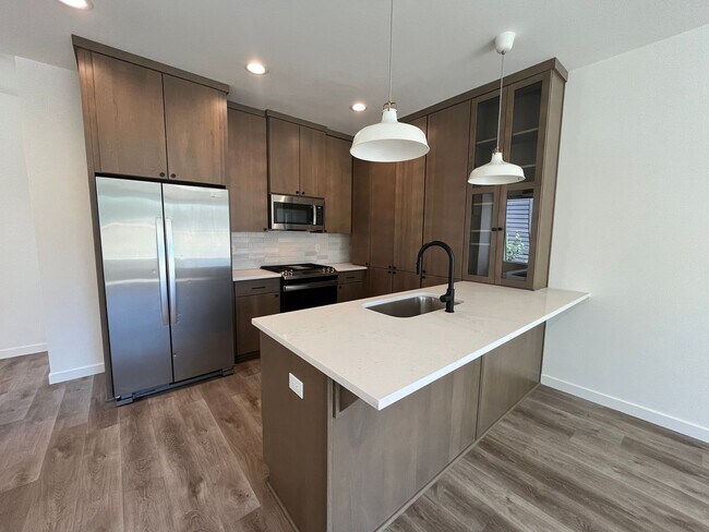 Foto del edificio - Beautiful 4Bd + 3Ba Home in North Portland...