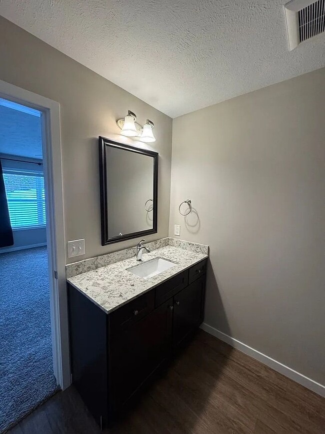 Building Photo - 5085 Liberty Dr