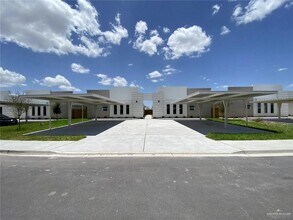 Building Photo - 19 Marcela Dr