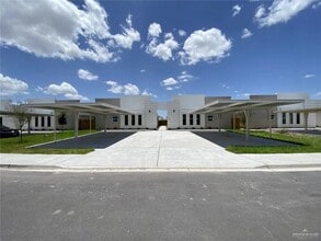 Building Photo - 19 Marcela Dr