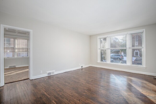 Foto del edificio - 7535 Oxford Dr