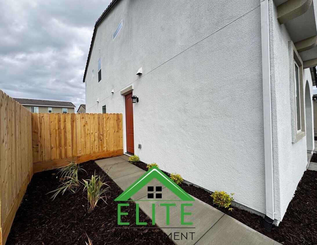 Foto principal - **Brand New 1-Bedroom, 1-Bathroom Park-Fac...