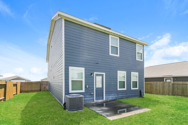 Building Photo - 8419 Bermuda Blue Rd