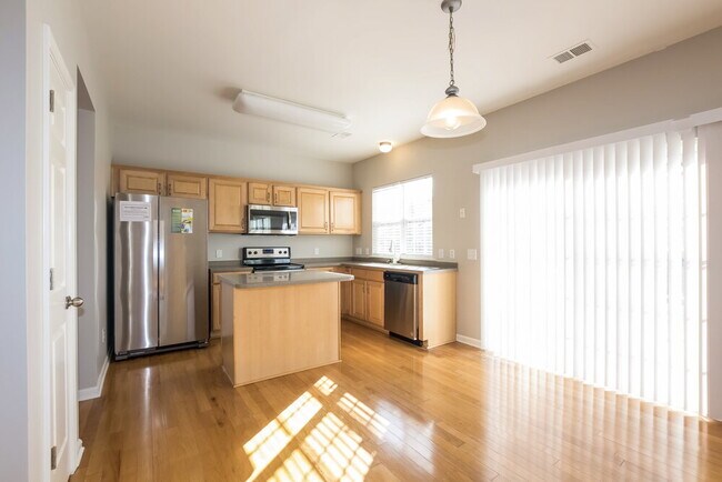 Building Photo - 2217 Arbor Vista Dr