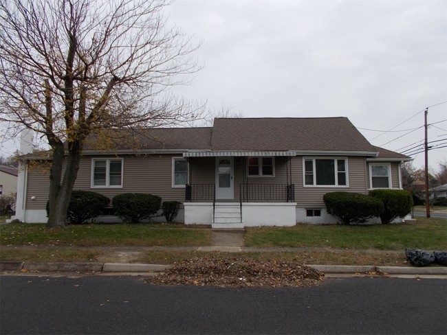Building Photo - 6101 Magnolia Ave