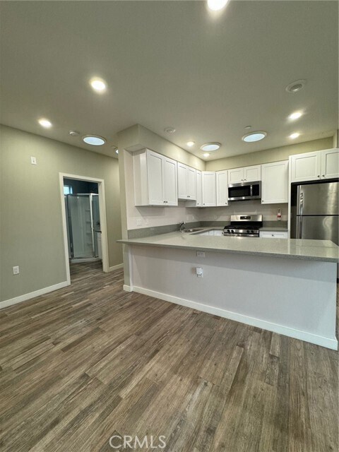 Foto del edificio - 621 Normandie Ave