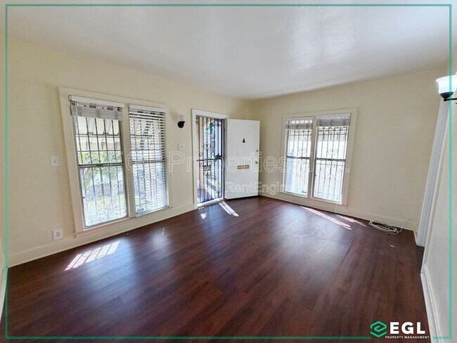 Foto del edificio - 4861 W 23rd St