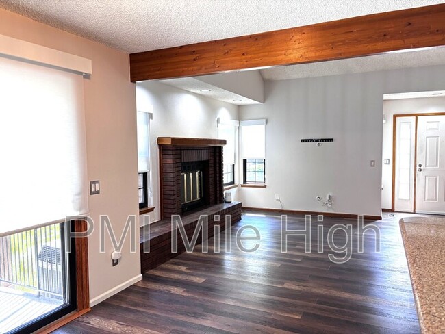 Building Photo - 9325 W 80th Pl