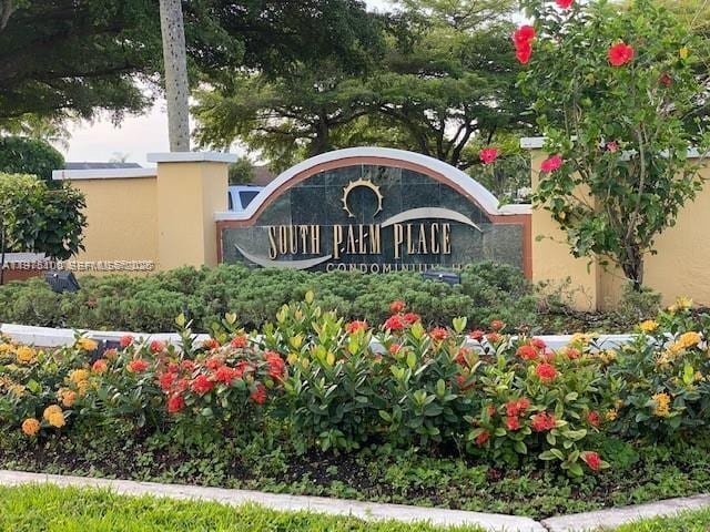 Building Photo - 7630 Westwood Dr