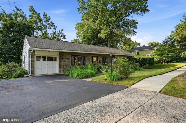 Foto del edificio - 840 Delmont Dr