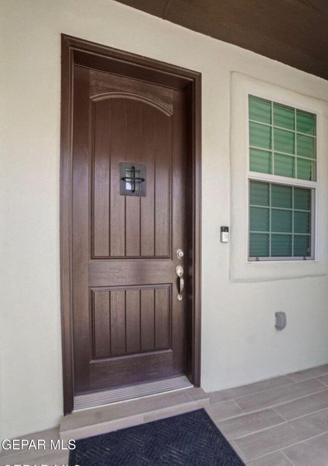 Building Photo - 313 Vin Raliuga Ct
