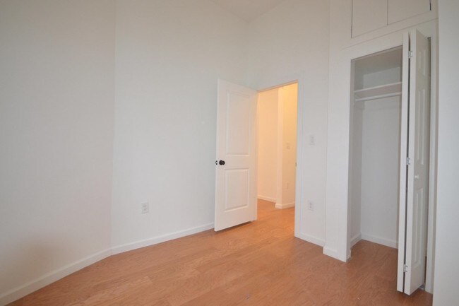 Building Photo - 279 Saint Nicholas Ave