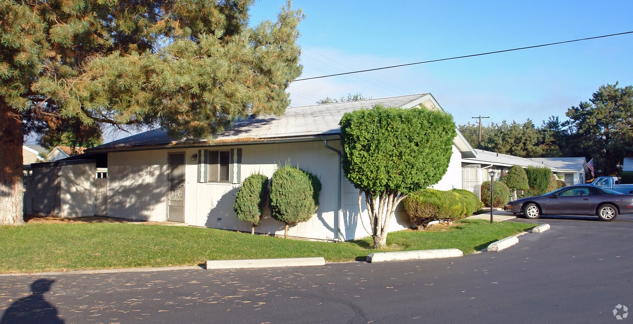Primary Photo - 144 Smith Ave