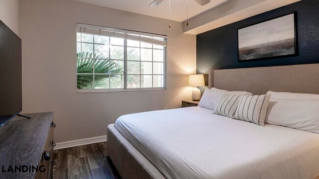 Foto del edificio - 10200 Falcon Pine Blvd