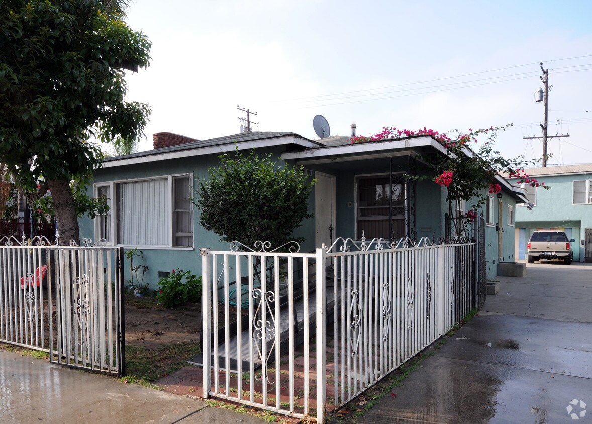 Primary Photo - 2544 Cudahy St