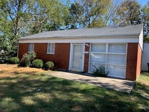 Building Photo - 1990 Knight