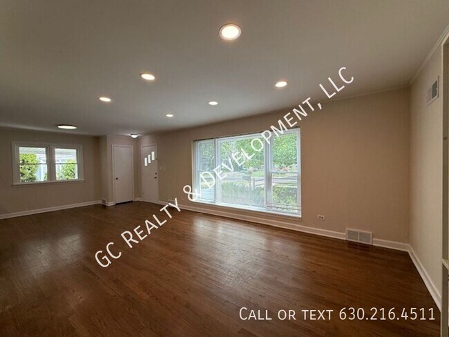 Foto del edificio - 318 S Hale St