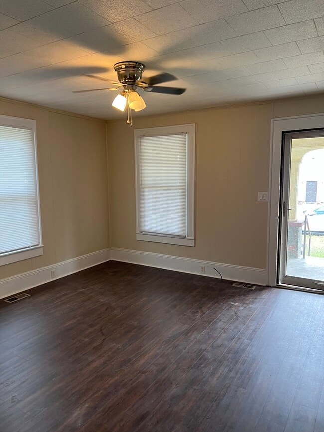 Building Photo - 57 Washington Street, Roanoke Rapids