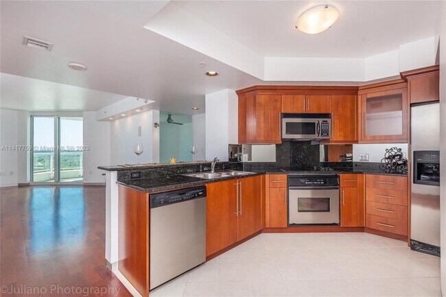 Foto del edificio - 401 SW 4th Ave
