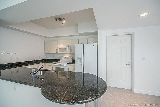 Building Photo - 7280 SW 89th St