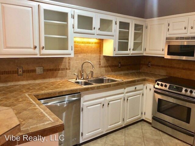 Foto principal - 121 Matthew Ln