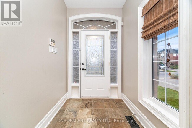 Photo du bâtiment - 2432 Hilda Dr