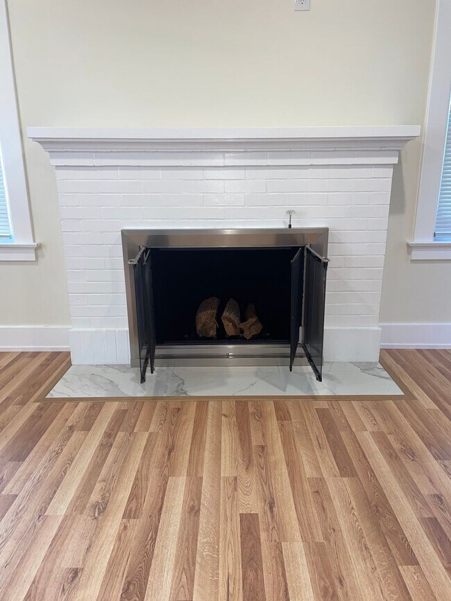 Foto del edificio - Remodeled 1 Bed 1 Bath home with beautiful...