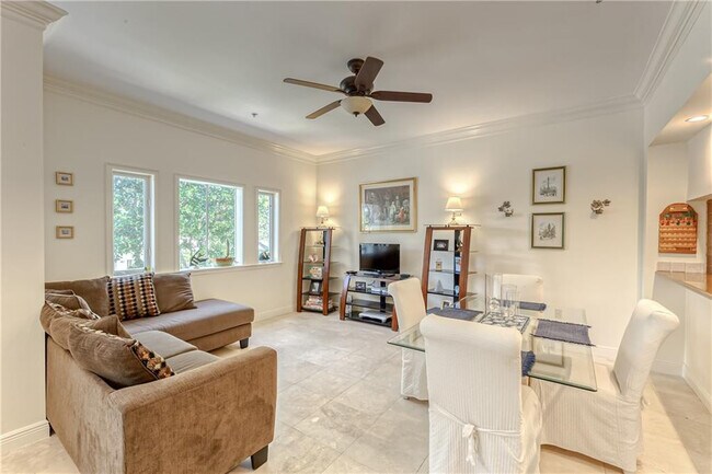 Foto del edificio - 451 E Boca Raton Rd