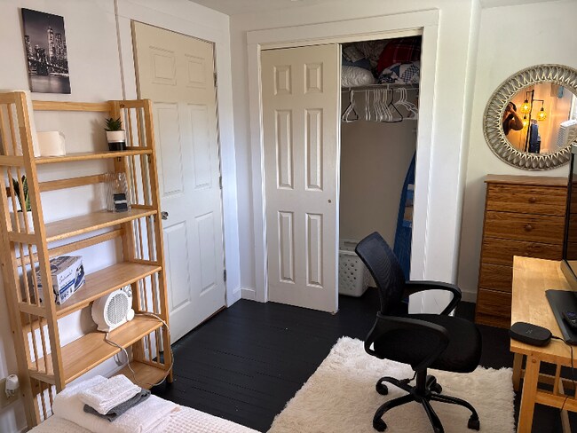 Foto del edificio - 105 Robert Dr