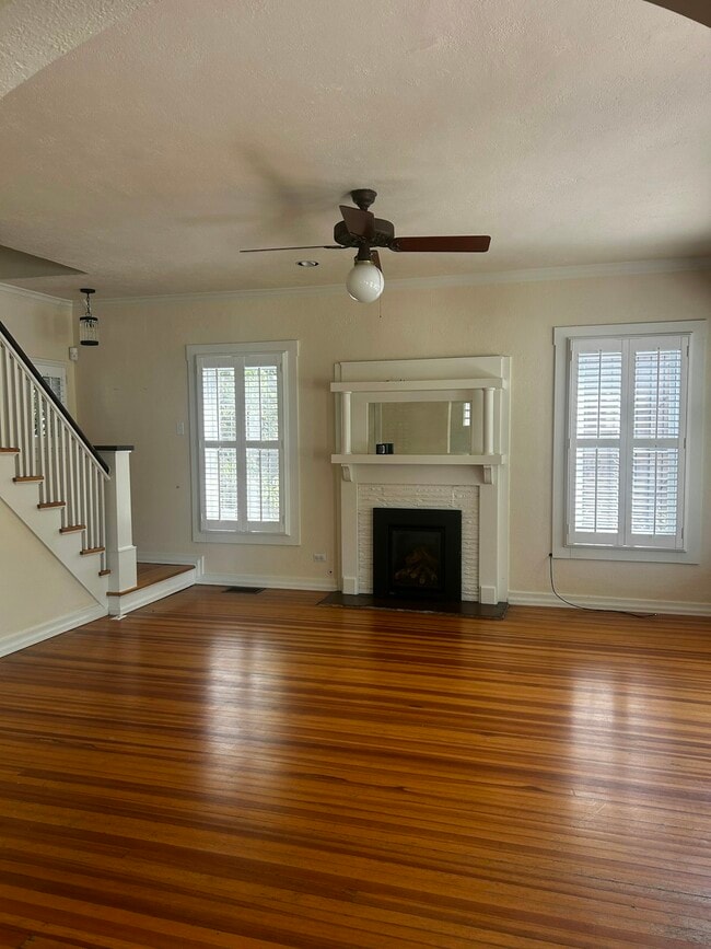 Foto del edificio - 309 E Florida Ave