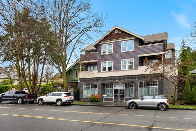 Building Photo - 5430 California Ave SW