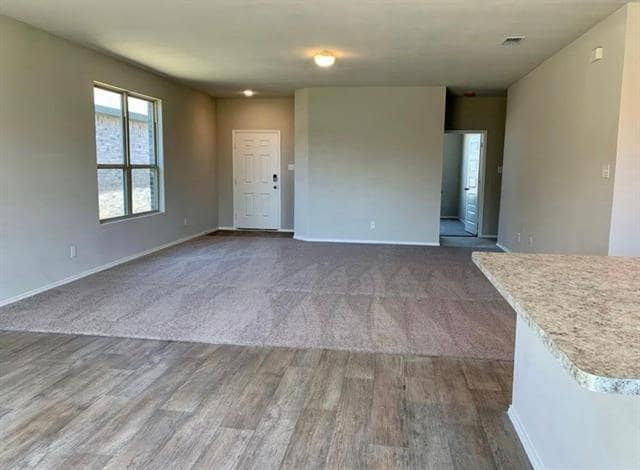 Foto del edificio - 915 Hurstwood Dr