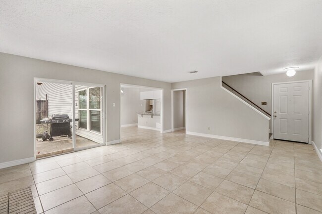 Foto del edificio - 10814 Sugar Hill Dr