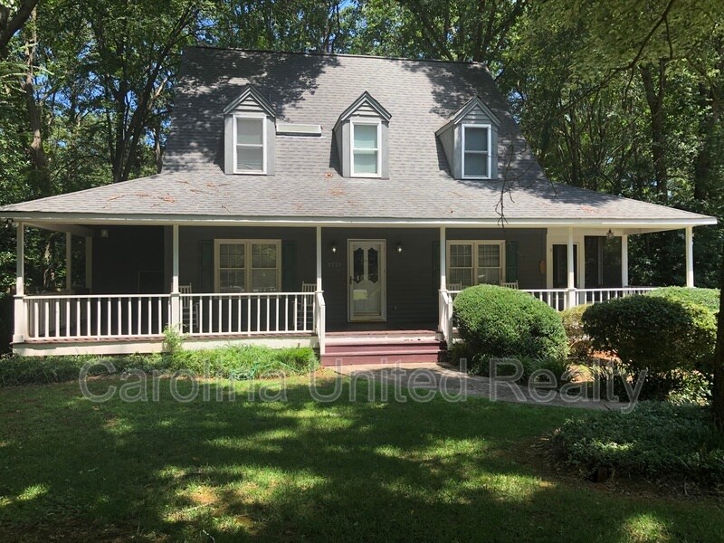 Primary Photo - 1721 Lost Tree Ln