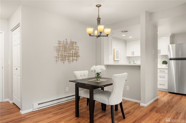 Building Photo - 14630 NE 32nd St