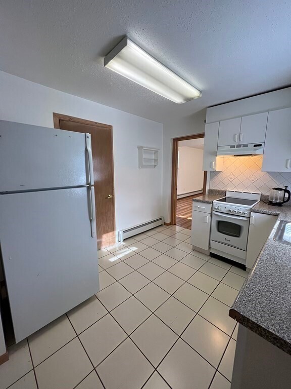 35 Lincoln St Unit 4, Malden, MA 02148 Room for Rent in Malden, MA