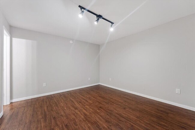 Foto del edificio - 605 Enid St
