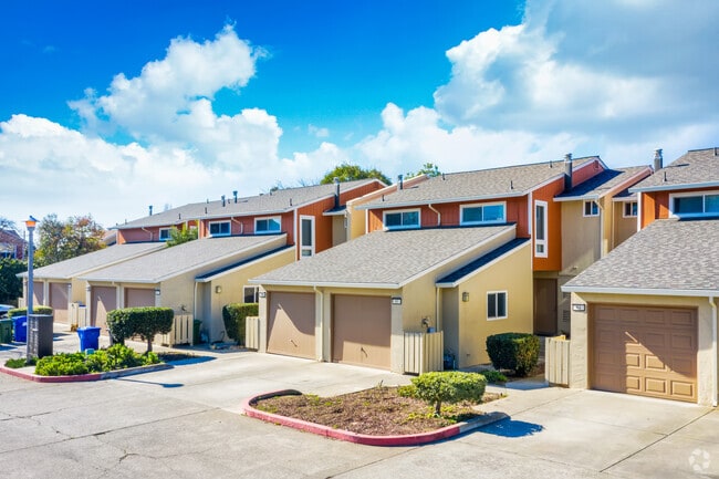 Private Garages at Roberts Lane - Roberts Lane