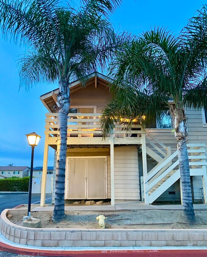 Primary Photo - 671 Walnut Dr