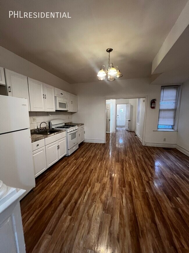 Building Photo - 3821 N 16th St