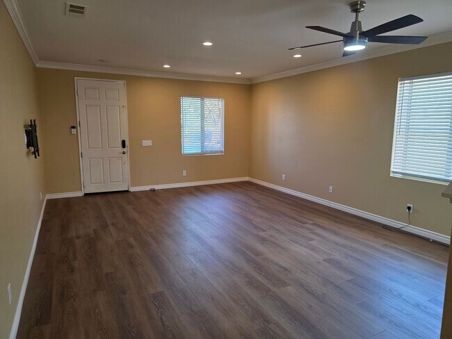 Foto del edificio - Crowne Hill 3 Bedroom Home