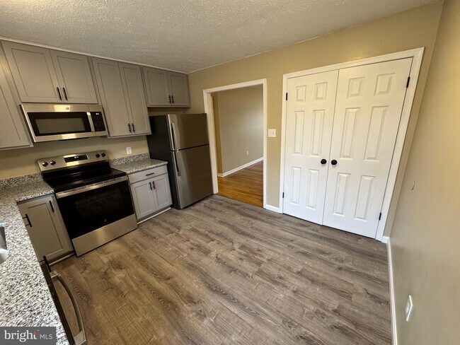 Foto del edificio - 127 Longstreet Ave