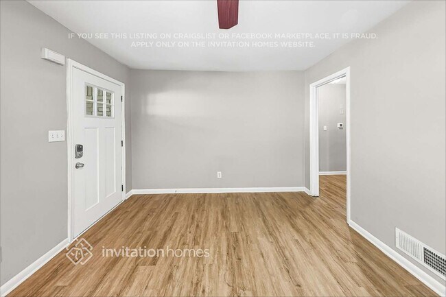 Foto del edificio - 2813 Battlecrest Dr