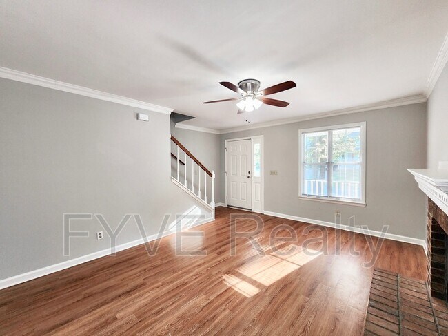 Foto del edificio - 949 Strand Fleet Dr