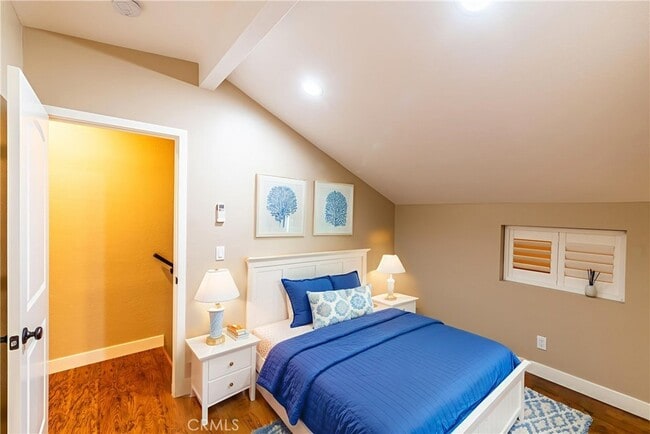Building Photo - 23821 Hillhurst Dr