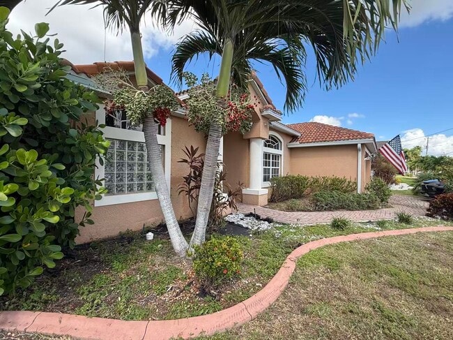 Foto del edificio - 409 SW 8th St