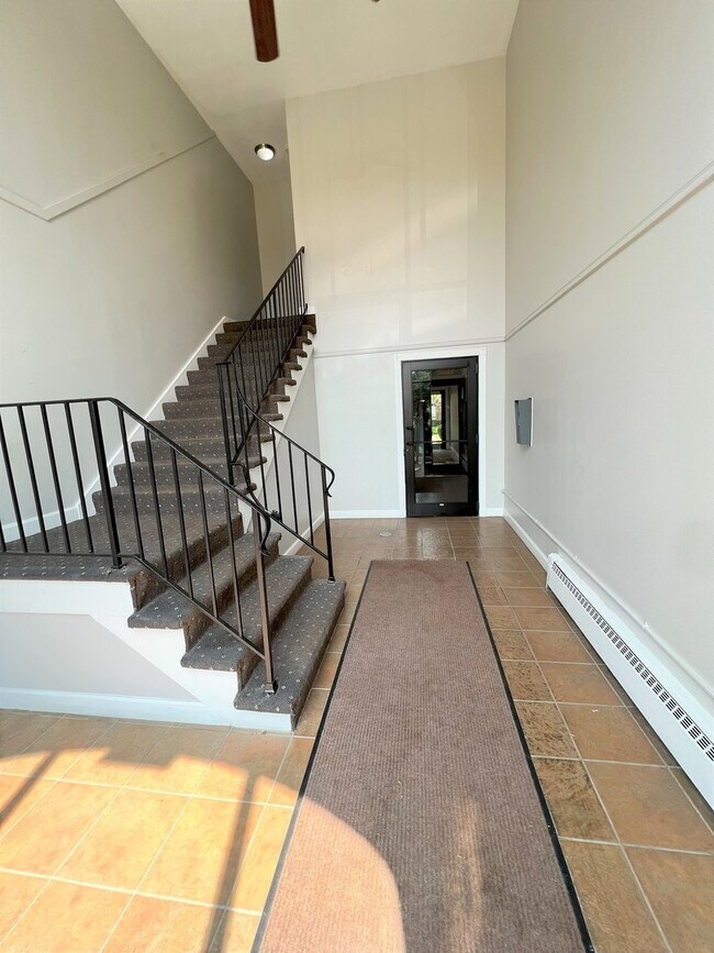 Foto del edificio - 2411 N Kennicott Dr